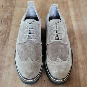 Footlight brand (Sweden) women's suede Oxford shoe. NWOT